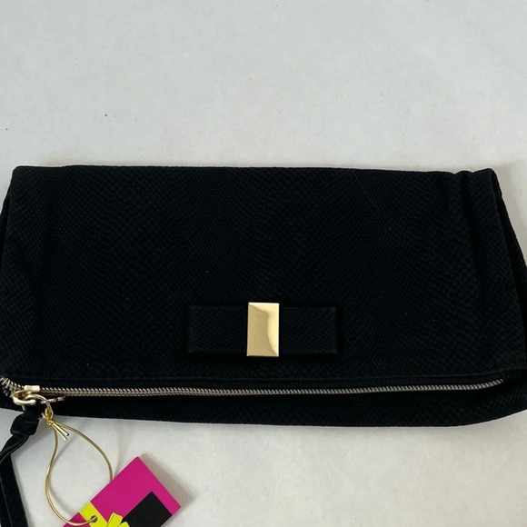 Victoria Secret Fold-Over Classic Black With Bow Wristlet Clutch Bag NWT - Picture 2 of 11